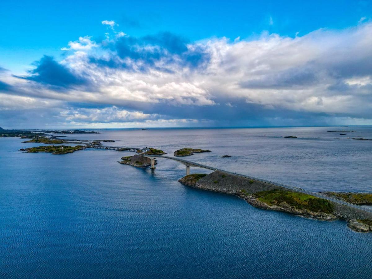 Atlanterhavsveien Rorbuer Vila Storsandoya Exterior foto